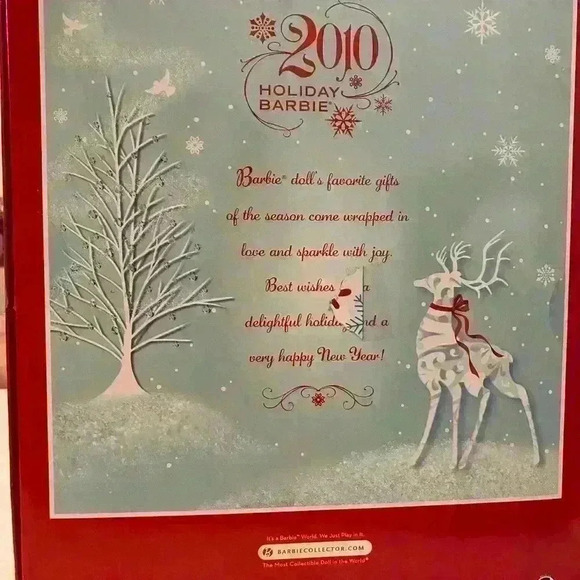 Holiday Barbie 2010 - Picture 3 of 3